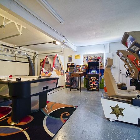 Stylish Lake Home With Huge Pool, Arcade With Ps5,And Theater Just 5 Min From Legoland Winter Haven Exterior photo