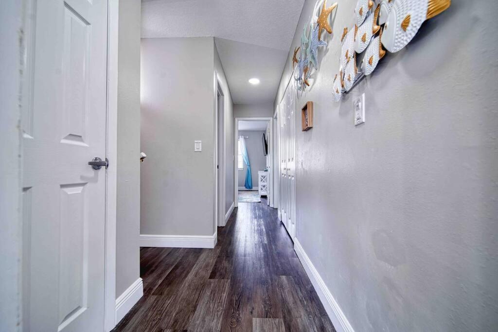 Stylish Lake Home With Huge Pool, Arcade With Ps5,And Theater Just 5 Min From Legoland Winter Haven Exterior photo