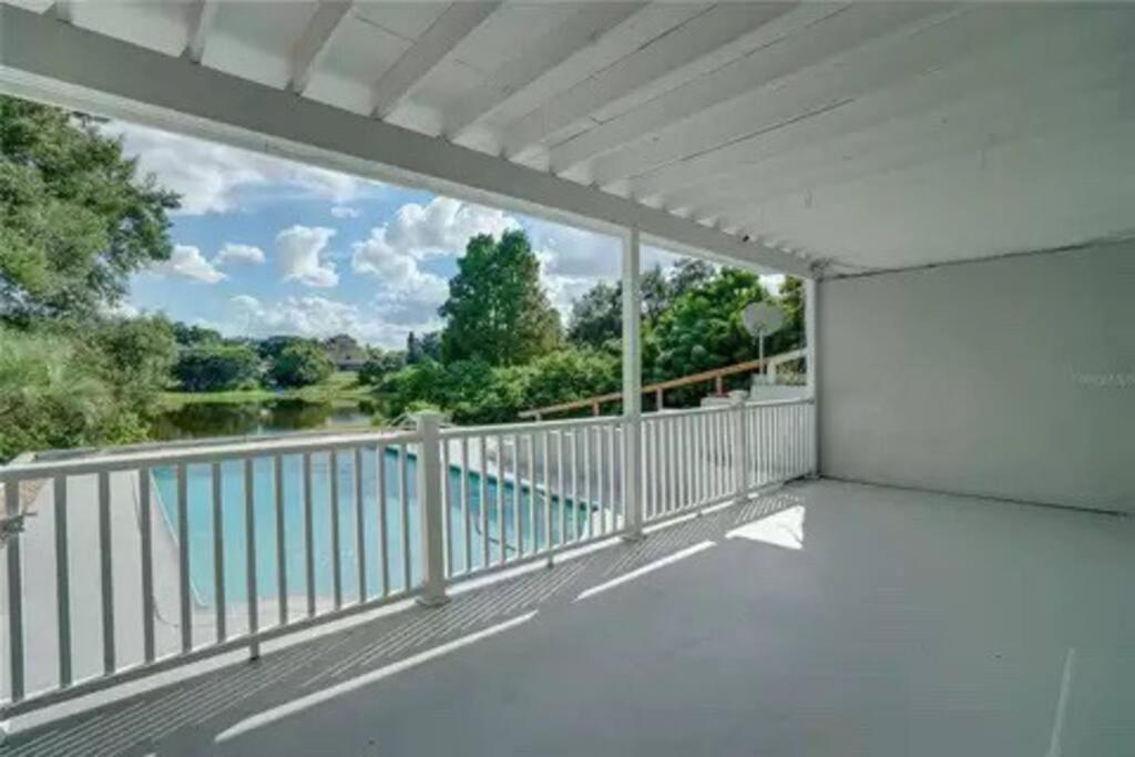 Stylish Lake Home With Huge Pool, Arcade With Ps5,And Theater Just 5 Min From Legoland Winter Haven Exterior photo